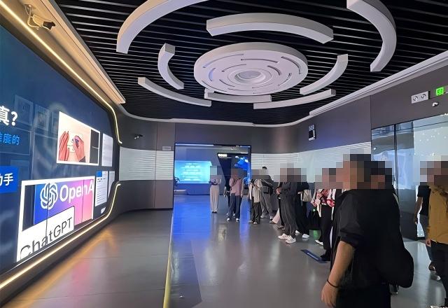 某企业进入云天励飞开展人工智能主题游学 某企业进入云天励飞开展人工智能主题游学